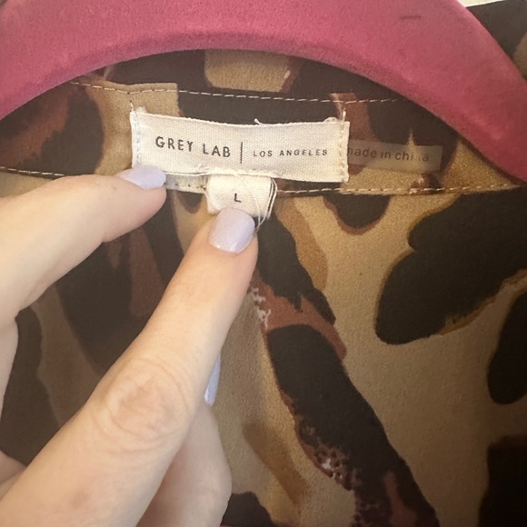 Leopard print button up - Picture 2 of 2